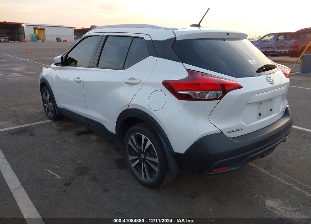 2019 NISSAN KICKS SV VIN: 3N1CP5CU3KL535935