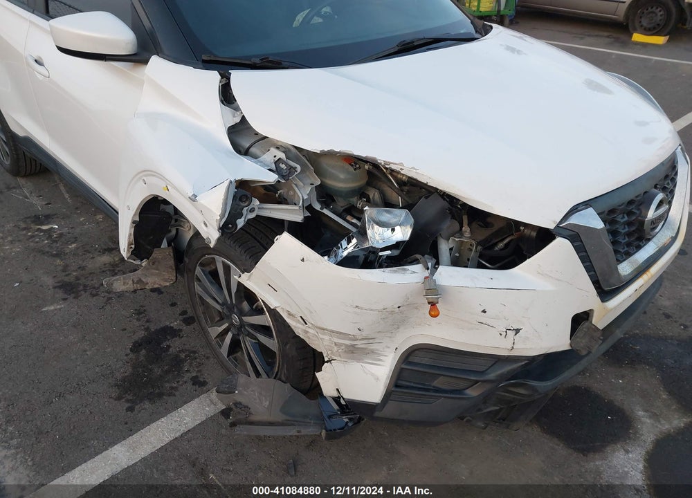 2019 NISSAN KICKS SV VIN: 3N1CP5CU3KL535935