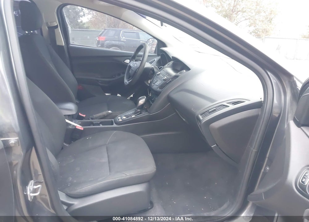 2018 FORD FOCUS SE VIN: 1FADP3F2XJL204043