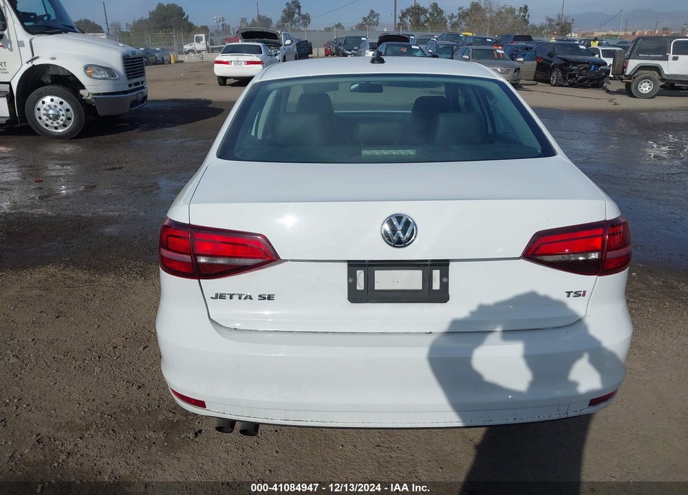 2017 VOLKSWAGEN JETTA 1.4T SE VIN: 3VWDB7AJ2HM343913