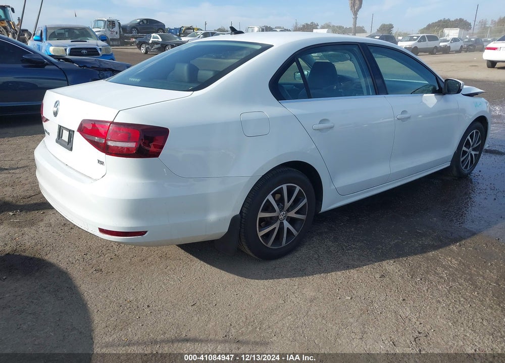 2017 VOLKSWAGEN JETTA 1.4T SE VIN: 3VWDB7AJ2HM343913