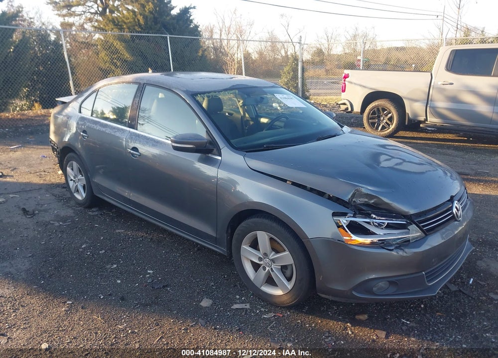 2011 VOLKSWAGEN JETTA 2.0L TDI VIN: 3VWLL7AJ0BM125775