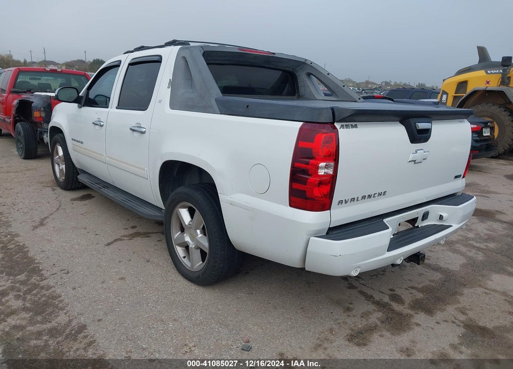 2011 CHEVROLET AVALANCHE 1500 VIN: 3GNMCFE0XBG273408