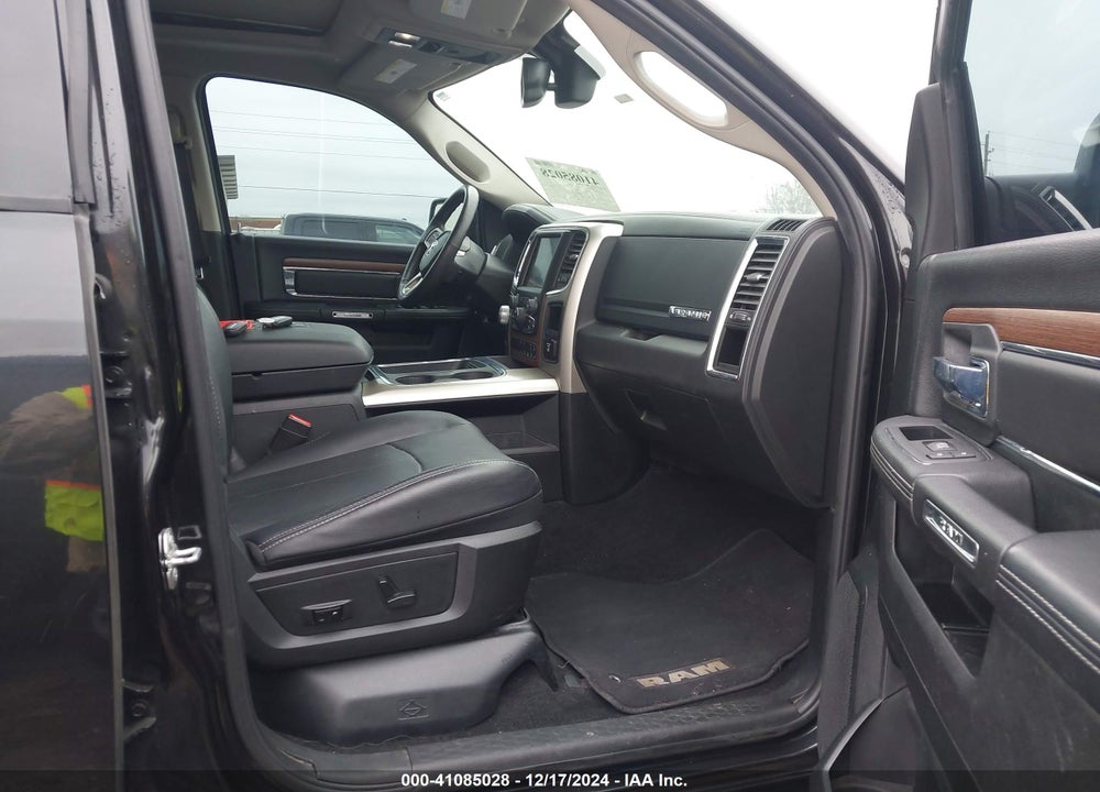2018 RAM 1500 LAIE  4X4 5'7 BOX VIN: 1C6RR7NT8JS141131