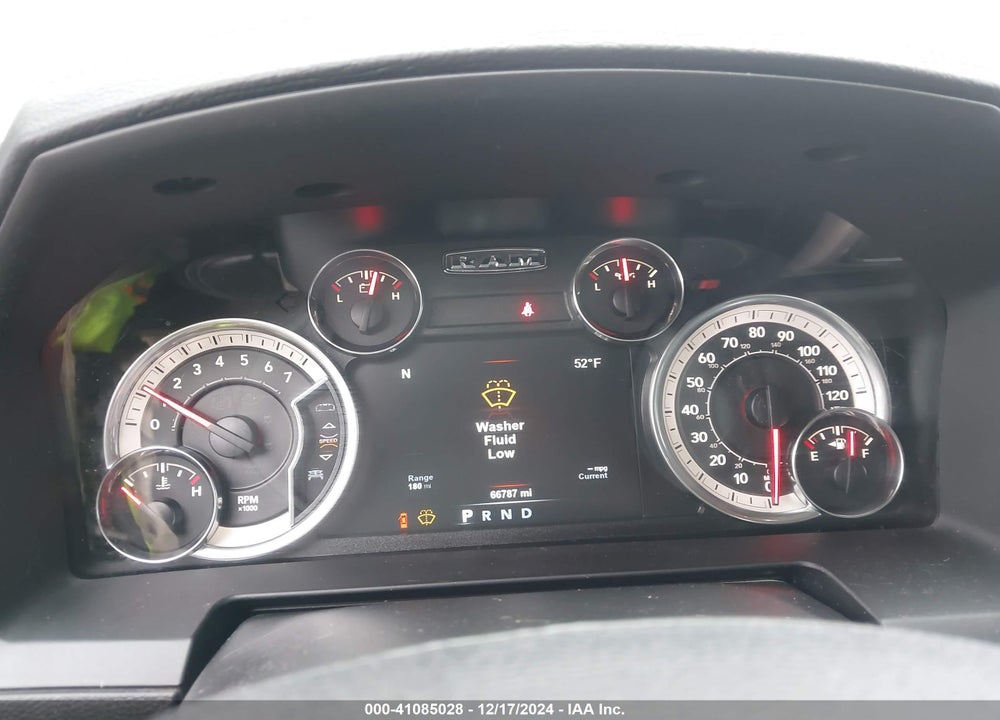 2018 RAM 1500 LAIE  4X4 5'7 BOX VIN: 1C6RR7NT8JS141131