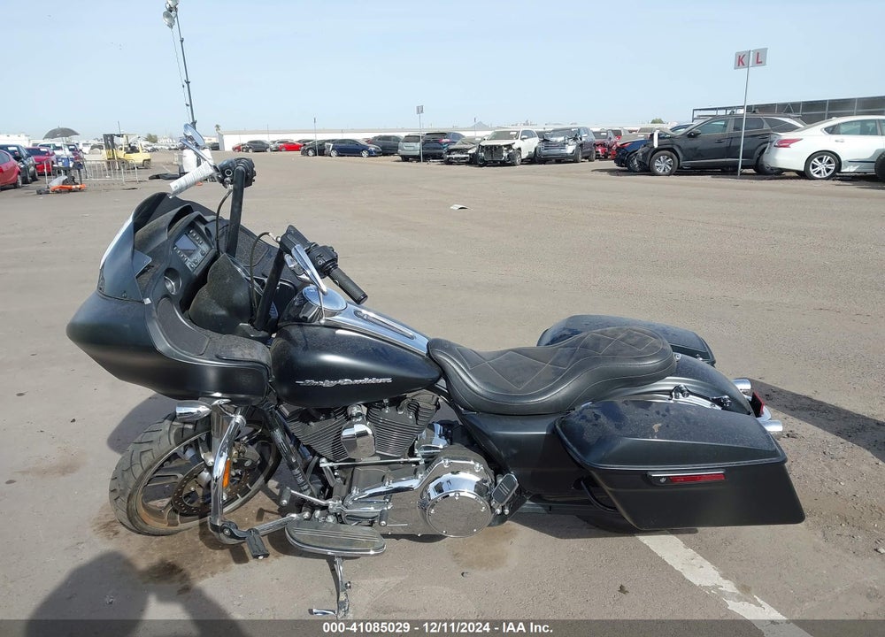 2015 HARLEY-DAVIDSON FLTRX ROAD GLIDE VIN: 1HD1KHM18FB695291