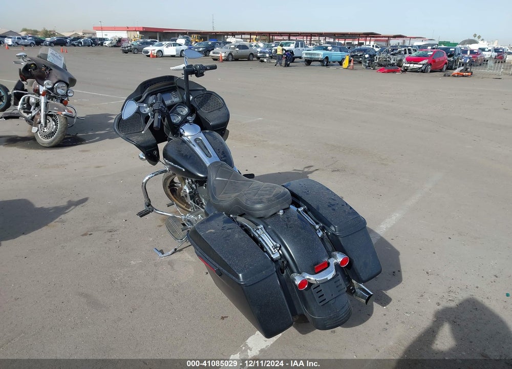 2015 HARLEY-DAVIDSON FLTRX ROAD GLIDE VIN: 1HD1KHM18FB695291