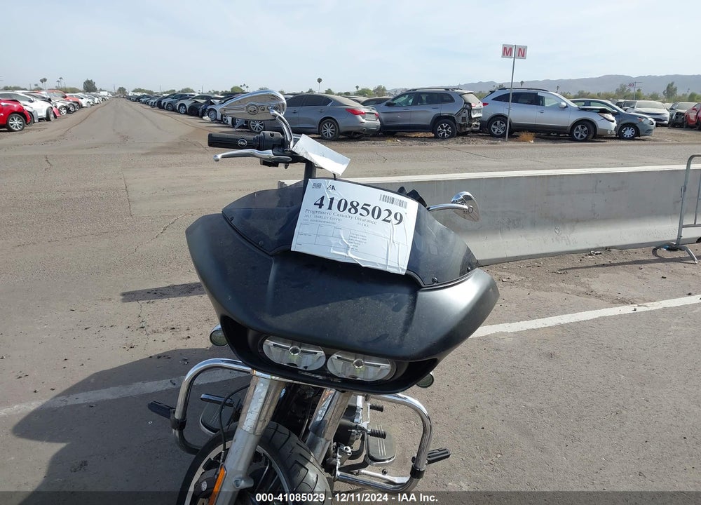 2015 HARLEY-DAVIDSON FLTRX ROAD GLIDE VIN: 1HD1KHM18FB695291