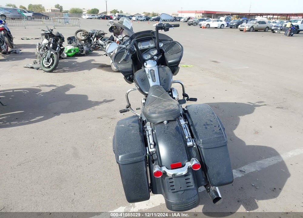 2015 HARLEY-DAVIDSON FLTRX ROAD GLIDE VIN: 1HD1KHM18FB695291