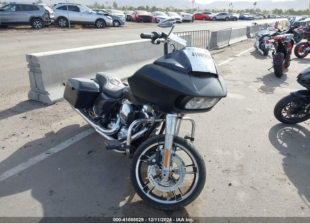 2015 HARLEY-DAVIDSON FLTRX ROAD GLIDE VIN: 1HD1KHM18FB695291