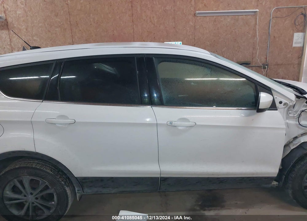 2017 FORD ESCAPE SE VIN: 1FMCU9G91HUB67350