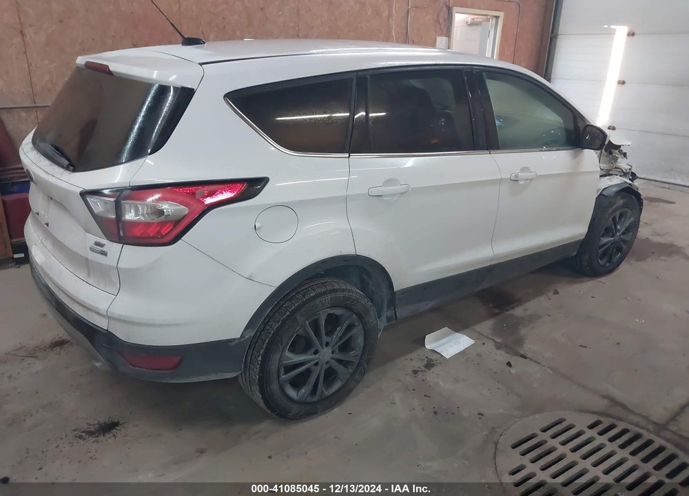 2017 FORD ESCAPE SE VIN: 1FMCU9G91HUB67350