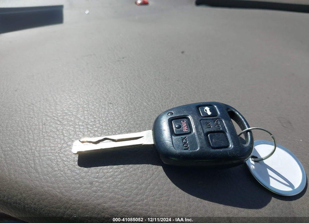 2004 LEXUS ES 330 VIN: JTHBA30G345048507