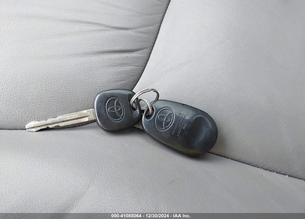 2007 TOYOTA SIENNA XLE VIN: 5TDZK22C07S034483