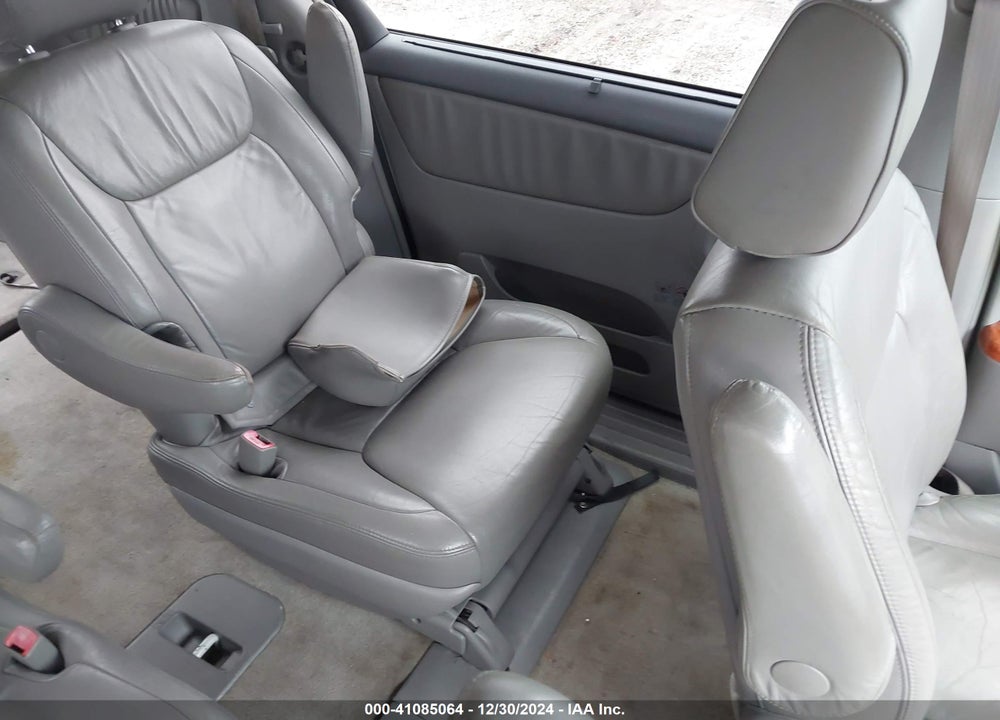 2007 TOYOTA SIENNA XLE VIN: 5TDZK22C07S034483