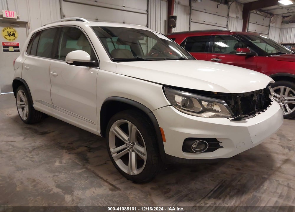 2015 VOLKSWAGEN TIGUAN R-LINE VIN: WVGAV7AX8FW029094
