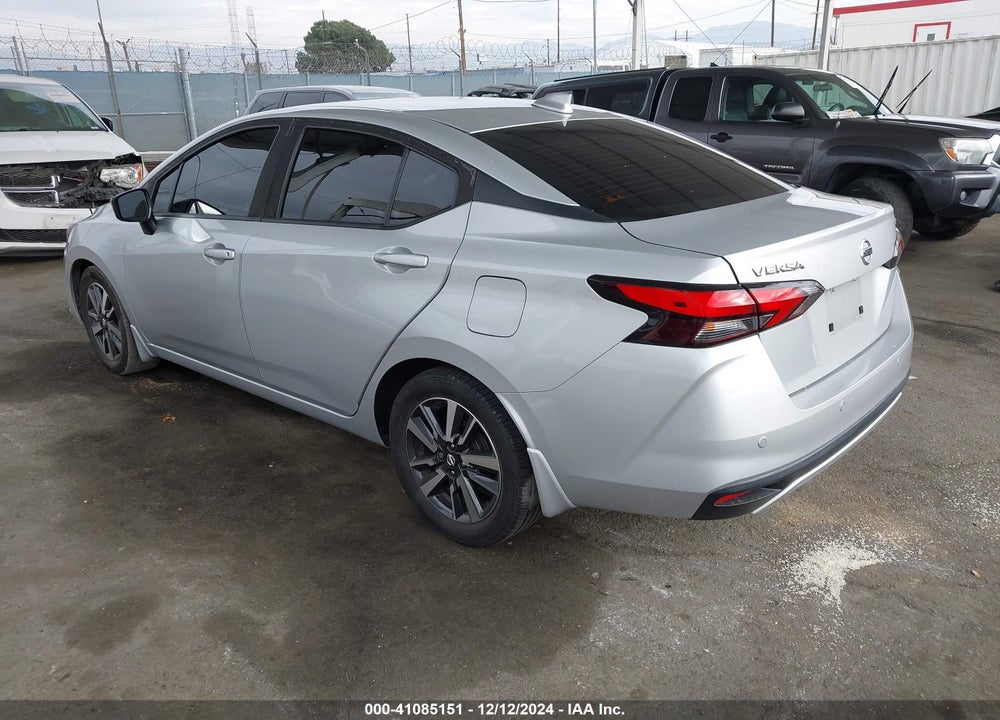 2020 NISSAN VERSA SV XTRONIC CVT VIN: 3N1CN8EV1LL881433