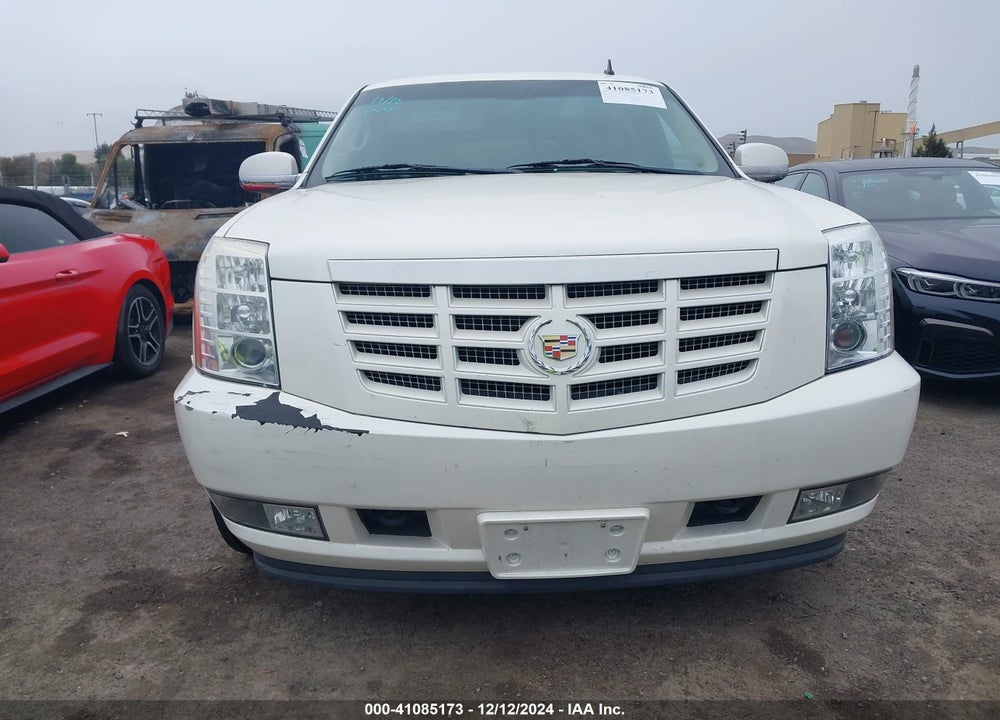 2011 CADILLAC ESCALADE PREMIUM VIN: 1GYS4CEFXBR160388