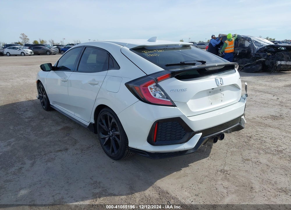 2018 HONDA CIVIC SPORT VIN: SHHFK7H42JU215918