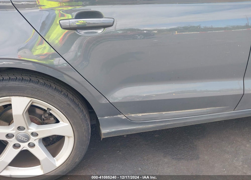 2019 AUDI A3 VIN: WAUAUGFF1K1011810
