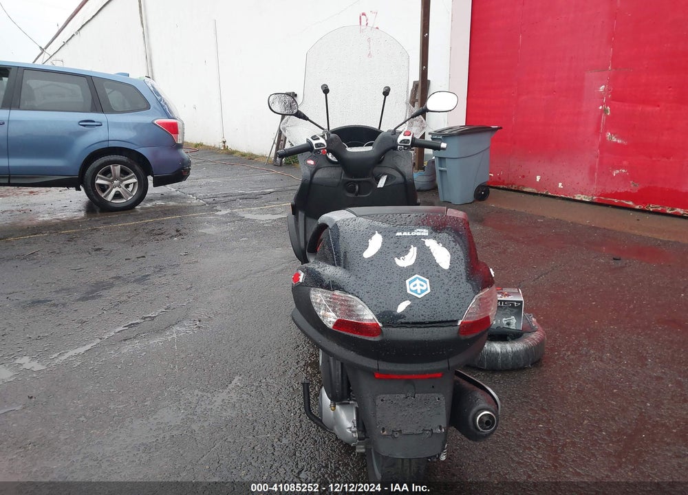 2009 PIAGGIO MP3 250 VIN: ZAPM479MX95003734