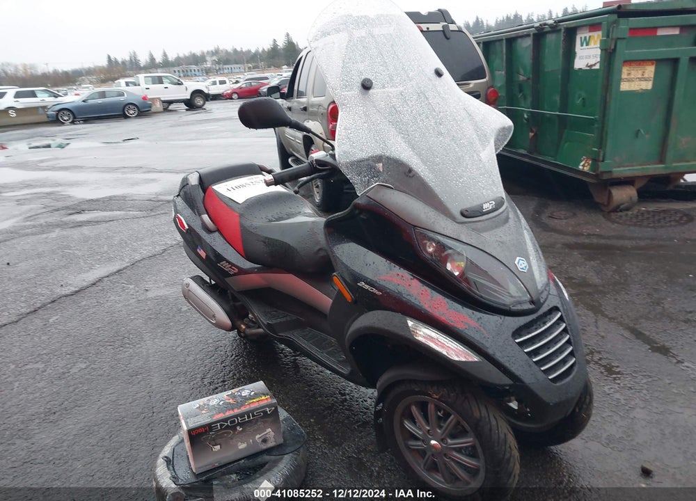 2009 PIAGGIO MP3 250 VIN: ZAPM479MX95003734