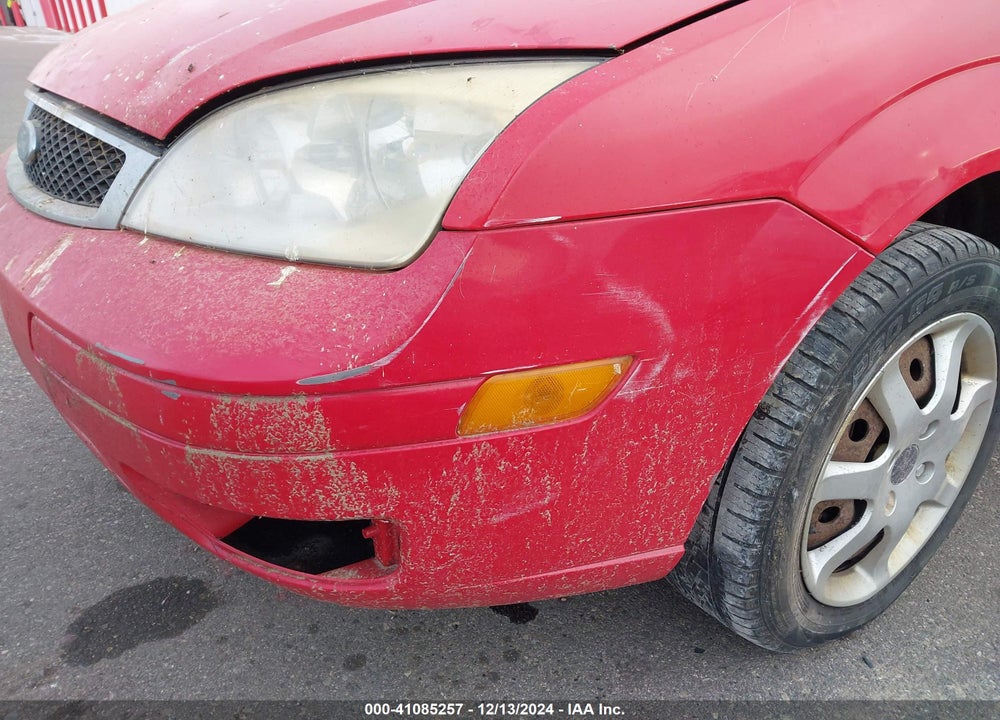 2005 FORD FOCUS ZX3 VIN: 3FAFP31N35R142857