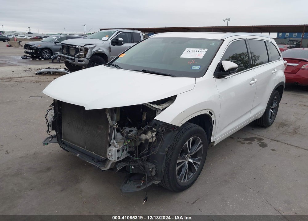 2016 TOYOTA HIGHLANDER XLE V6 VIN: 5TDKKRFH4GS161821