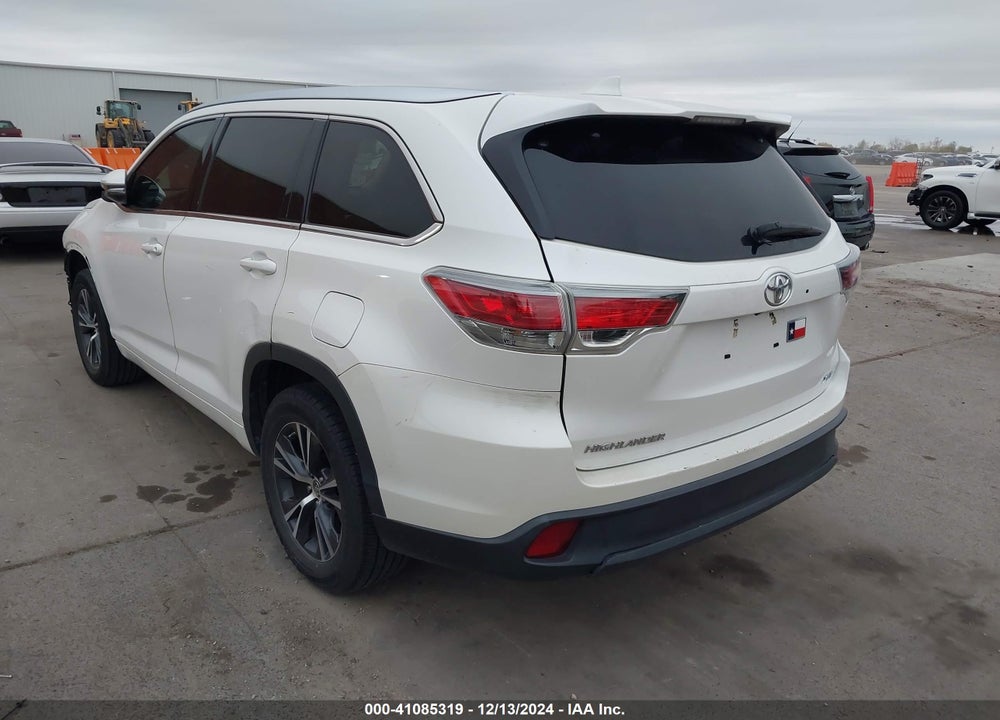 2016 TOYOTA HIGHLANDER XLE V6 VIN: 5TDKKRFH4GS161821