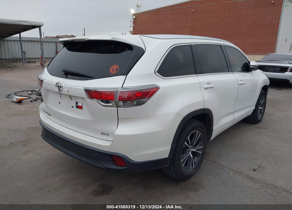 2016 TOYOTA HIGHLANDER XLE V6 VIN: 5TDKKRFH4GS161821