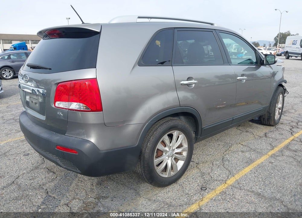 2011 KIA SORENTO EX VIN: 5XYKU3A13BG093681