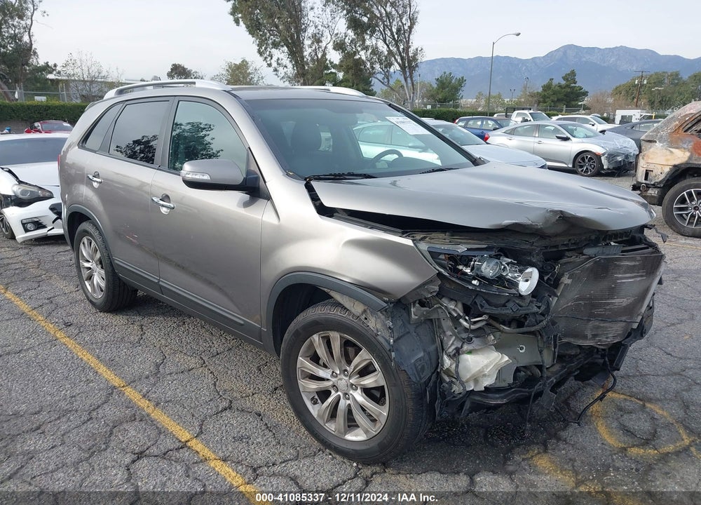 2011 KIA SORENTO EX VIN: 5XYKU3A13BG093681