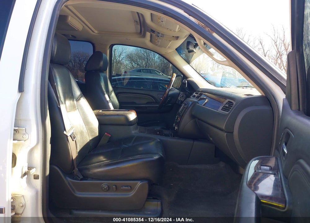 2009 GMC YUKON DENALI VIN: 1GKFK03209R147756