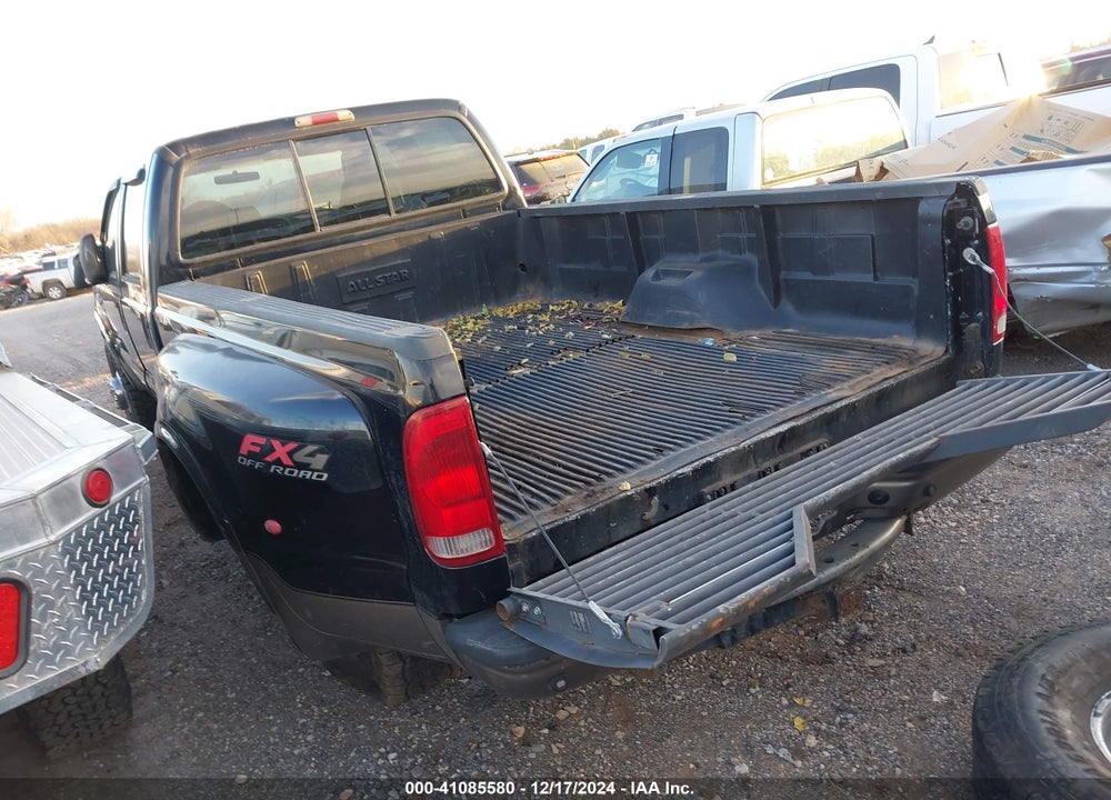 2005 FORD F-350 LARIAT/XL/XLT VIN: 1FTWW33P15EA72693