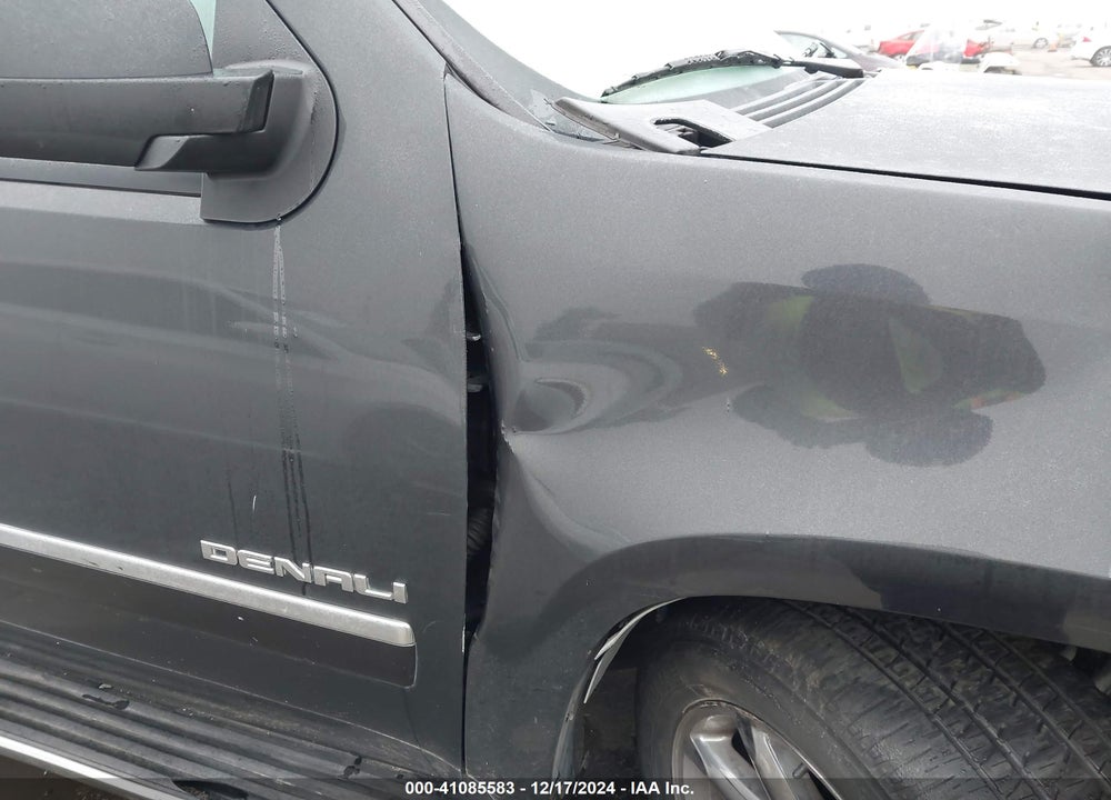 2011 GMC YUKON DENALI VIN: 1GKS2EEF9BR167442
