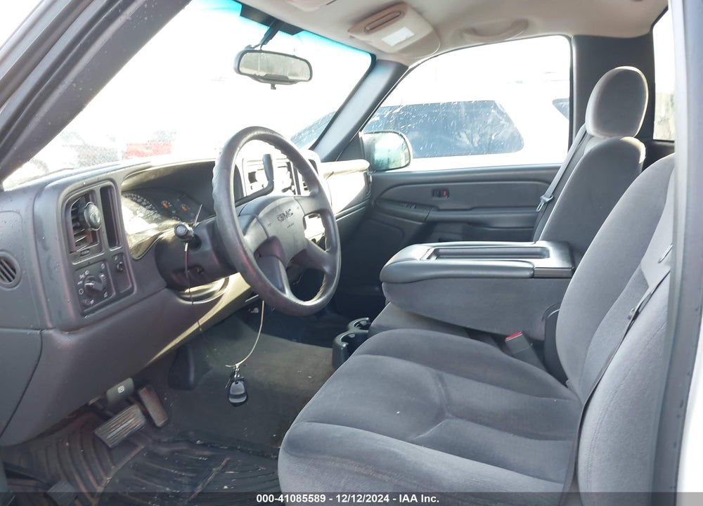 2007 GMC SIERRA 1500 CLASSIC SL VIN: 3GTEC14X27G171039