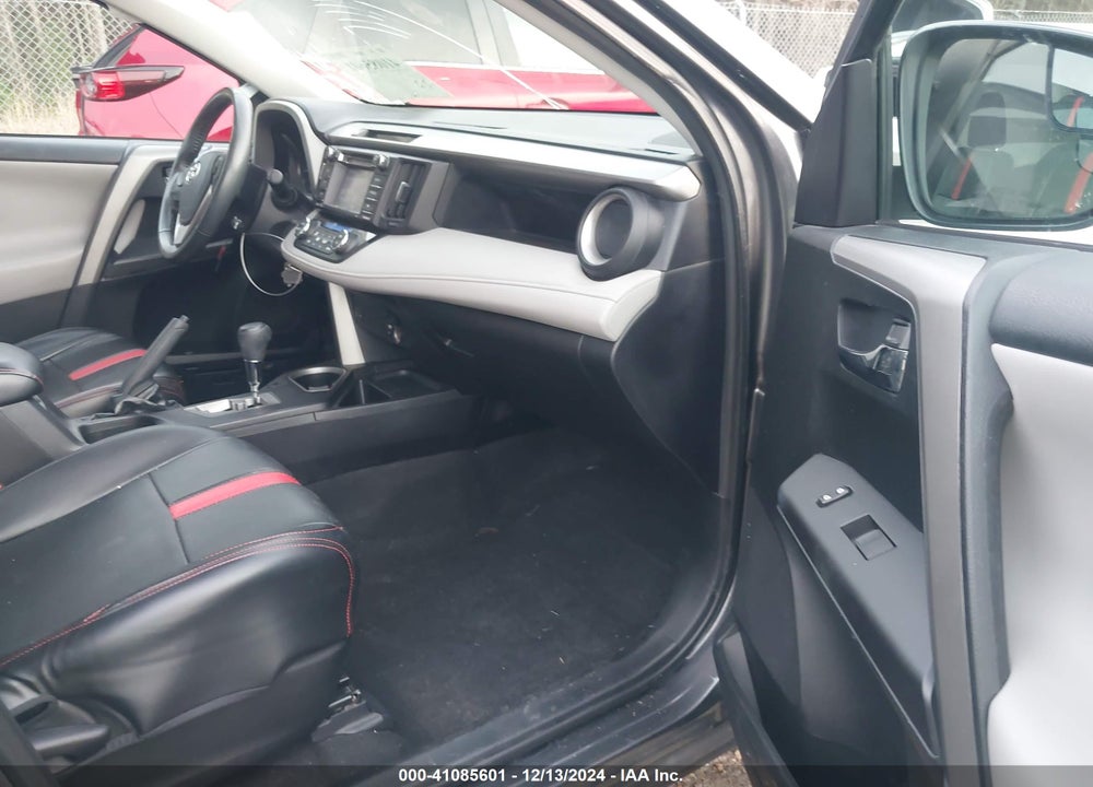 2017 TOYOTA RAV4 XLE VIN: 2T3WFREVXHW379937