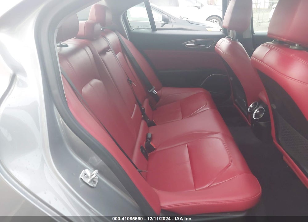 2018 ALFA ROMEO GIULIA TI RWD VIN: ZARFAECN9J7578771
