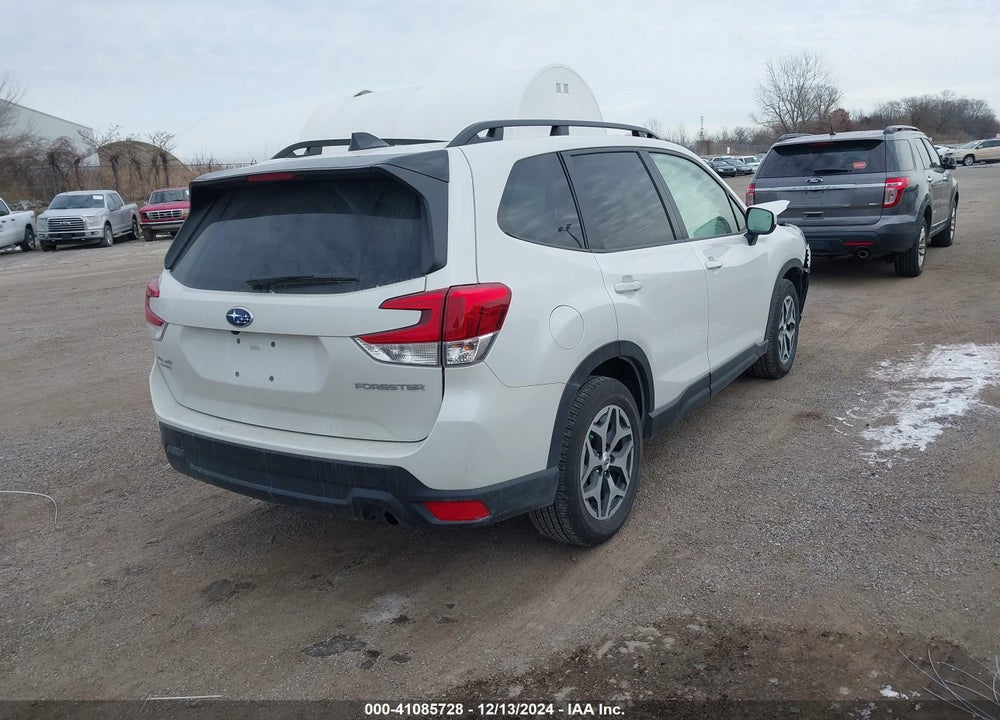 2024 SUBARU FORESTER PREMIUM VIN: JF2SKADC1RH428768