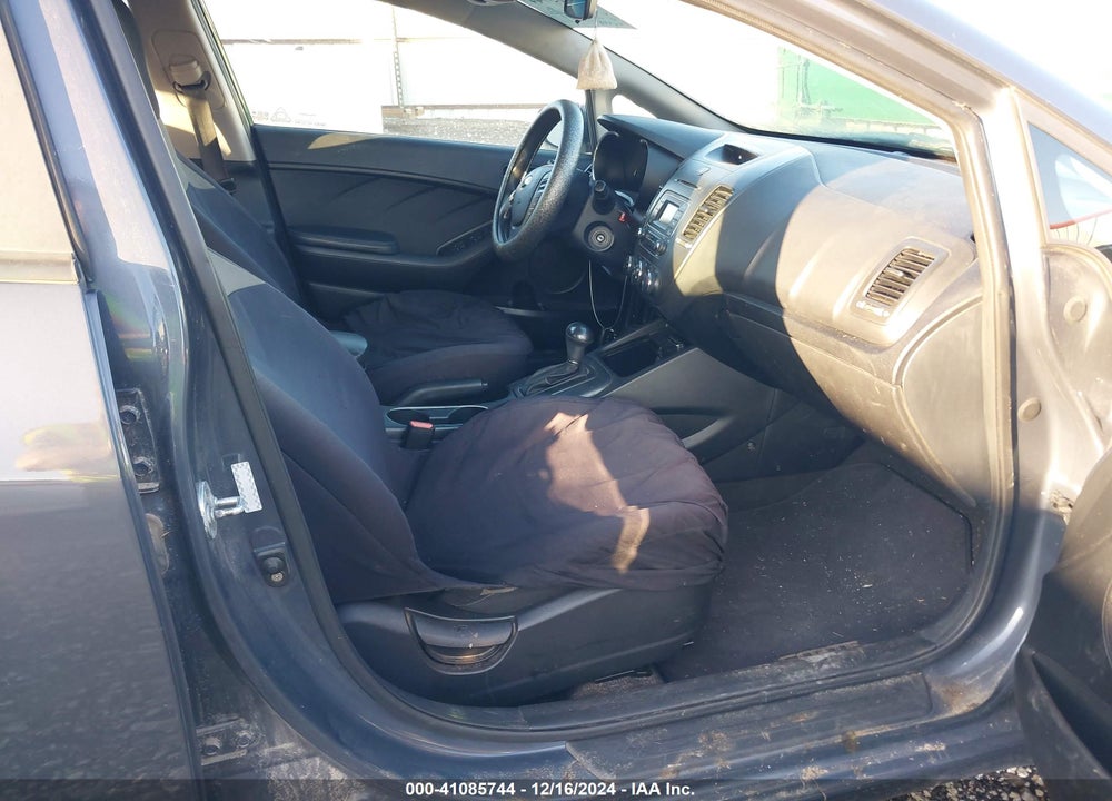 2016 KIA FORTE LX VIN: KNAFK5A83G5606988