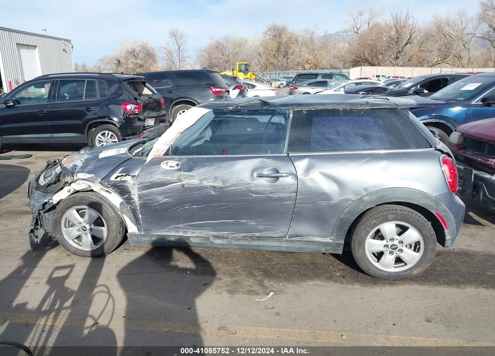 2015 MINI COOPER HARDTOP VIN: WMWXM5C53FT937517