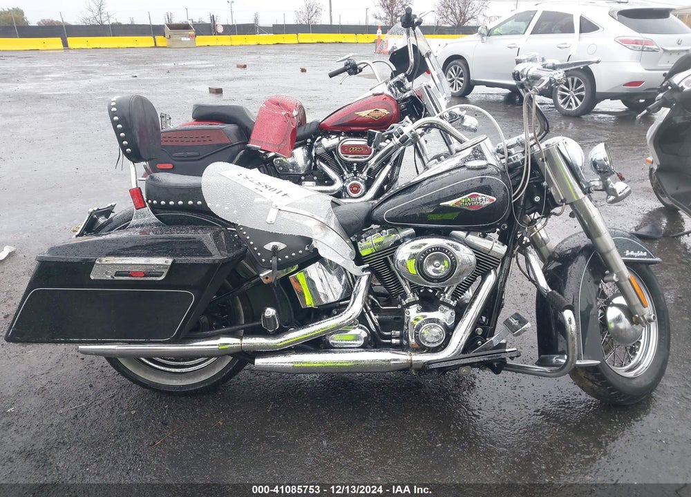 2015 HARLEY-DAVIDSON FLSTC HERITAGE SOFTAIL CLASSIC VIN: 1HD1BWV36FB028420