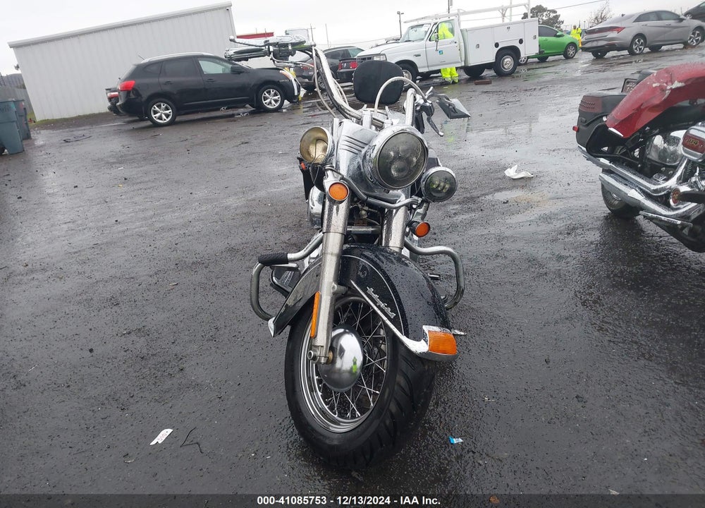 2015 HARLEY-DAVIDSON FLSTC HERITAGE SOFTAIL CLASSIC VIN: 1HD1BWV36FB028420