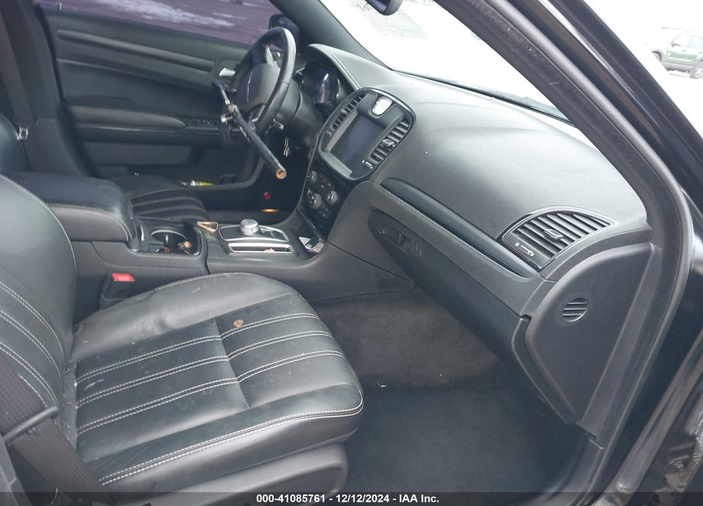 2015 CHRYSLER 300 VIN: 2C3CCABG0FH921566