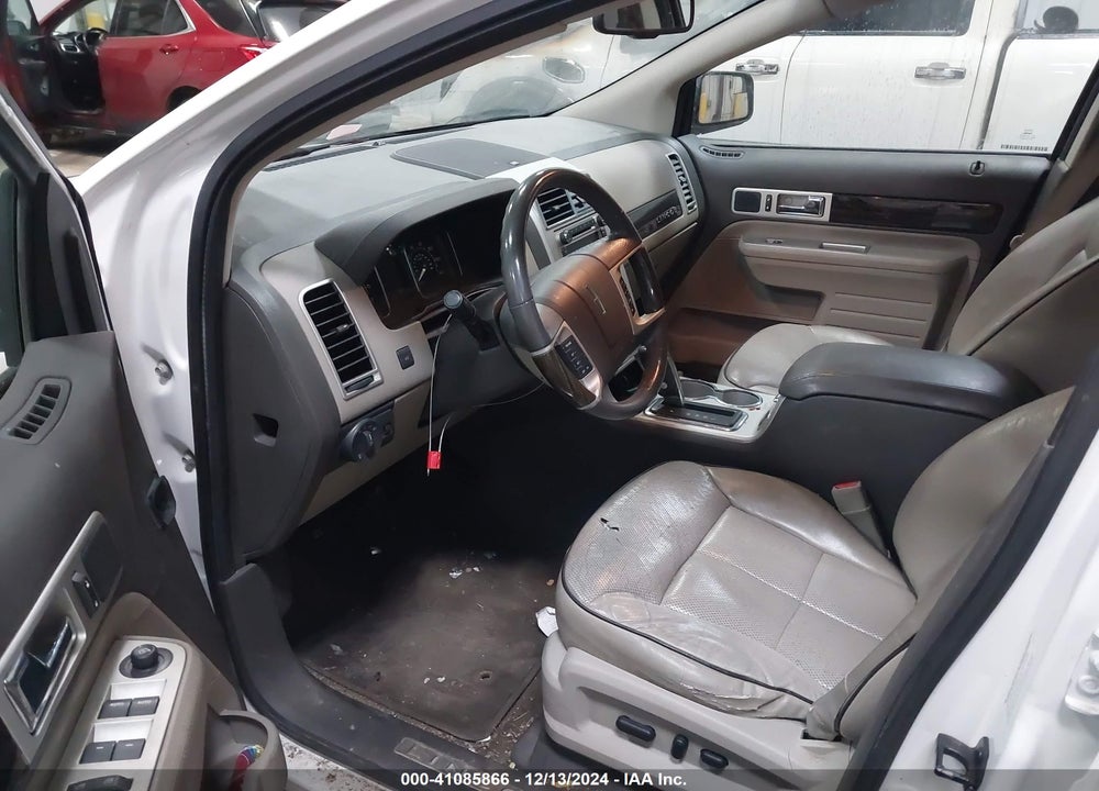 2010 LINCOLN MKX VIN: 2LMDJ8JCXABJ02833