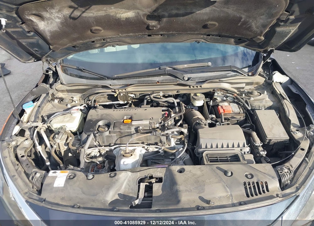 2018 HONDA CIVIC LX VIN: 2HGFC2F5XJH559778