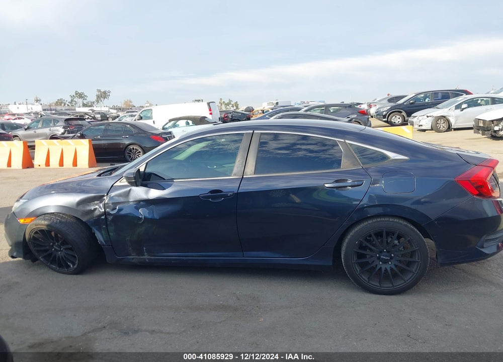 2018 HONDA CIVIC LX VIN: 2HGFC2F5XJH559778