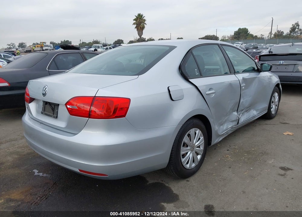 2014 VOLKSWAGEN JETTA 2.0L S VIN: 3VW2K7AJ7EM217307