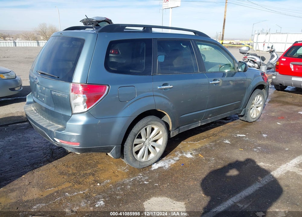 2011 SUBARU FORESTER 2.5X PREMIUM VIN: JF2SHBDC7BH738577