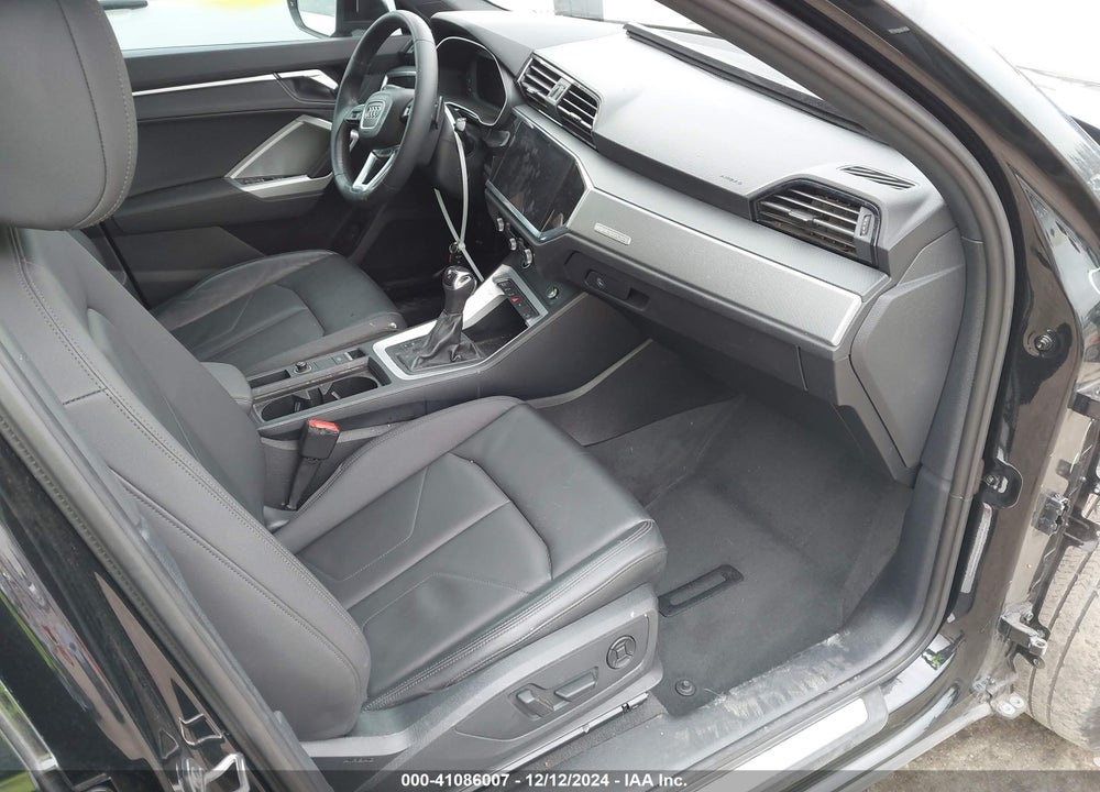 2022 AUDI Q3 VIN: WA1EECF31N1049925